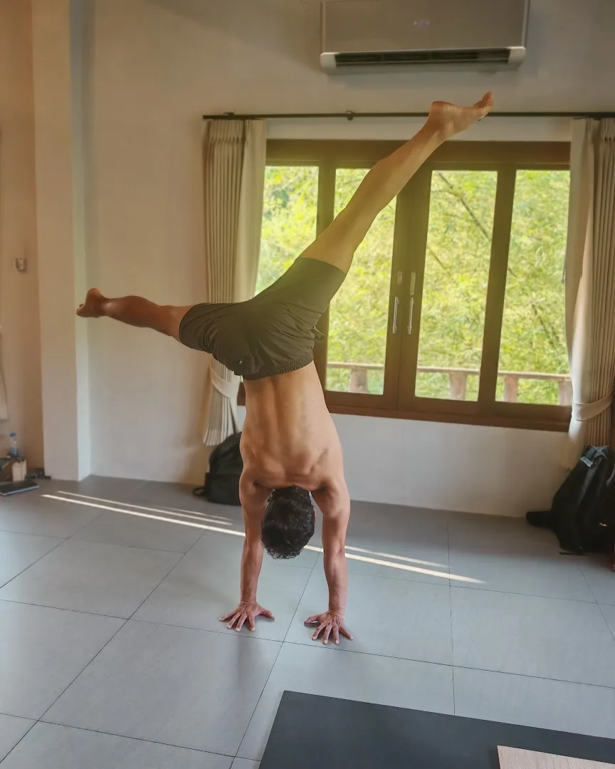 Thailand Handstand Intensive photo